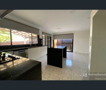 8 Clayton Place, Girraween, NSW 2145 - Photo 4