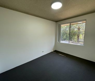 Freshly Renovated 2-Bedroom Unit in Prime Location - Photo 6