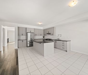 For Lease - 1466 Stovell Crescent Unit# Main & Upper, Innisfil, Ont... - Photo 5