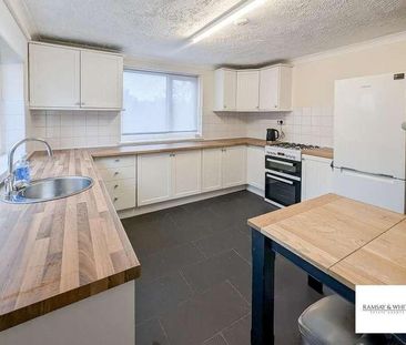 Susannah Place, Treharris, CF46 - Photo 5