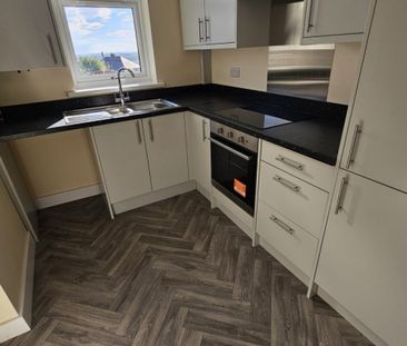 2 bed Terraced - To Let - Photo 2