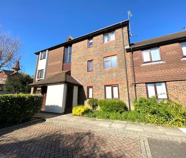 2 bed apartment to rent in Woodhams Close, Battle, TN33 - Photo 1