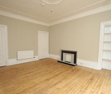 4 bedroom flat to rent - Photo 3