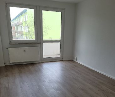 Wir sanieren für Sie! Wohnung mit Balkon! - Foto 1