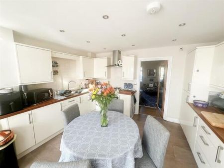 2 bedroom house to rent St. James Close, Hanslope, Milton Keynes, MK19 - Photo 5