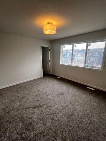NOVEMBER 1 Availability - Stunning 3-Bedroom + Den Home in Mahogany, Calgary - Photo 2