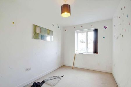 Park Lodge Avenue, West Drayton, UB7 - Photo 5