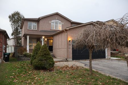 For Lease - 12 Wessenger Drive, Barrie, Ontario - Photo 2
