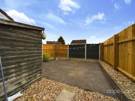 1 bedroom semi-detached house to rent - Photo 3