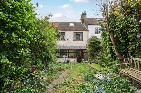 4 bedroom terraced house to rent - Photo 5