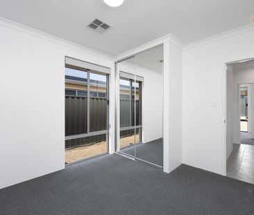 WALK TO COLES @ $800 per week - Photo 4