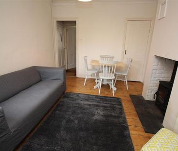 4 bedroom terraced house to rent - Photo 1