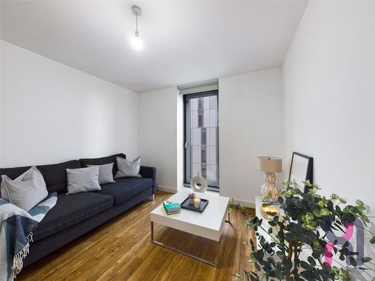 1 bedroom flat to rent - Photo 1