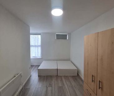 Studio Flat, High Level Drive, SE26 - Photo 3