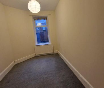 2 bedroom ground floor flat to rent - Photo 4