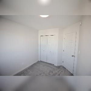 Beaumont 3 Bed 2.5 Bath Upper Suite For Rent - Photo 1