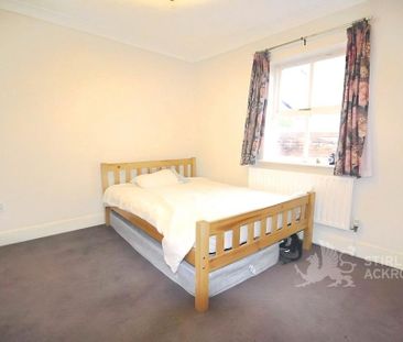 3 bedroom terraced house to rent - Photo 4