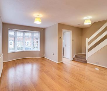 3 bedroom terraced house to rent - Photo 2