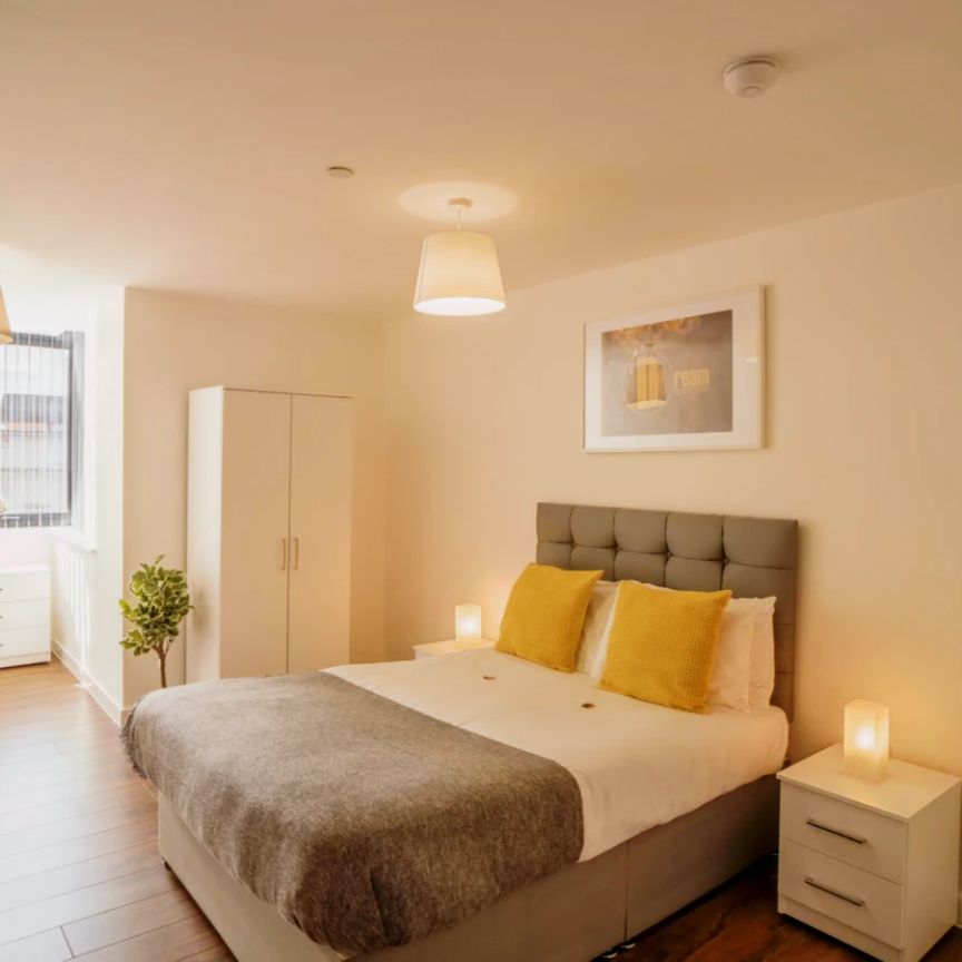 Two Bedroom Apartment - Photo 1