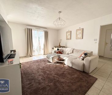 Location Appartement 2 pièces 47m² QUIEVRECHAIN 59920 - Photo 1