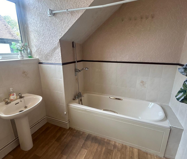 1 bedroom in a house share to rent - Photo 5