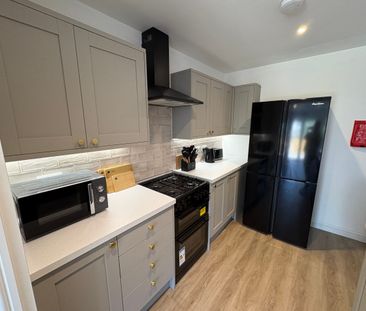 BRAND NEW - DOUBLE ENSUITE - Photo 1