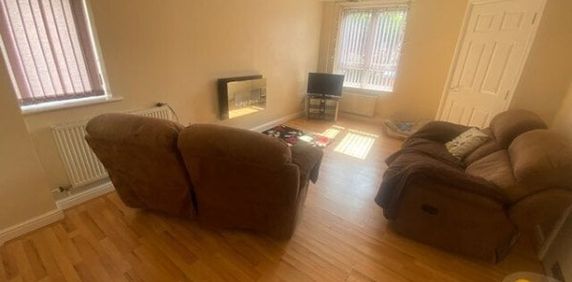 Grantham Road, Blackpool, FY1 2RF - Photo 2