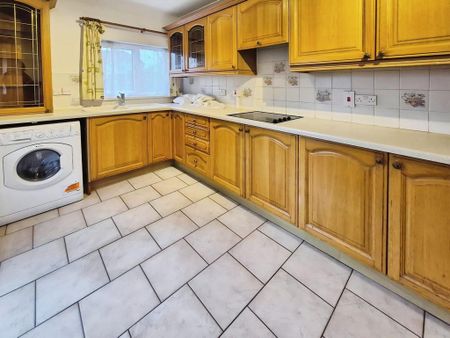 3 bedroom terraced house to rent - Photo 5