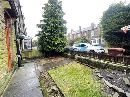 2 bedroom end of terrace house to rent - Photo 5