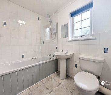 2 bedroom terraced house to rent - Photo 2