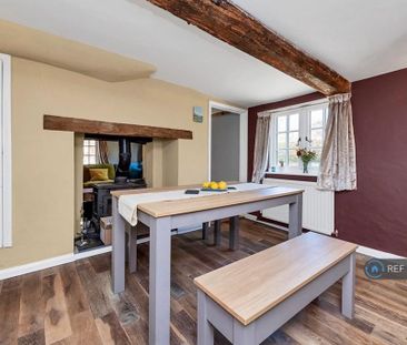 2 bedroom semi-detached house to rent - Photo 6