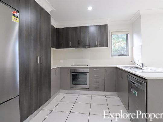 Two bedroom executive style Townhouse in Ooralea - Photo 1