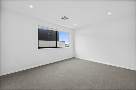 Spacious townhouse! - Photo 3