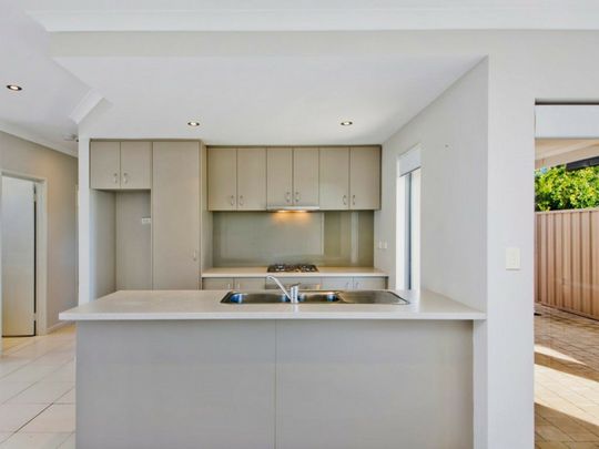 Neat and tidy villa - Photo 1