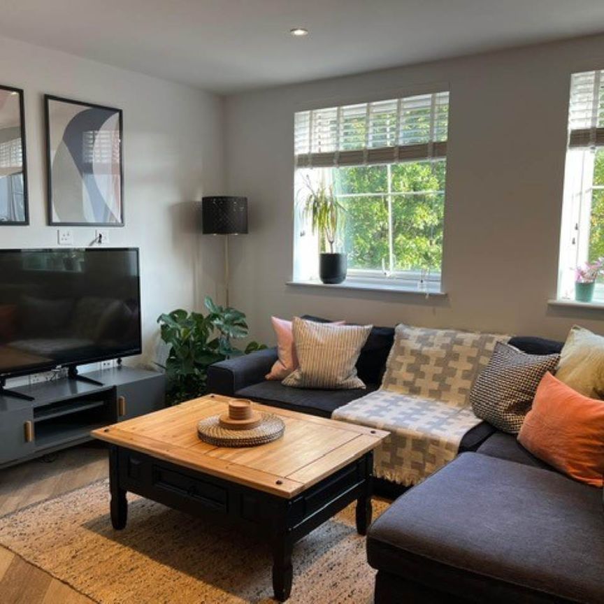 2 bed apartment to rent in The Cosmopolitan, Parkstone, BH14 - Photo 1