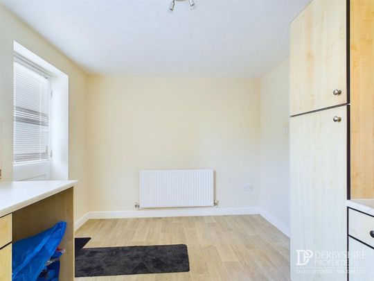 2 Bedroom Semi-Detached House - Photo 1