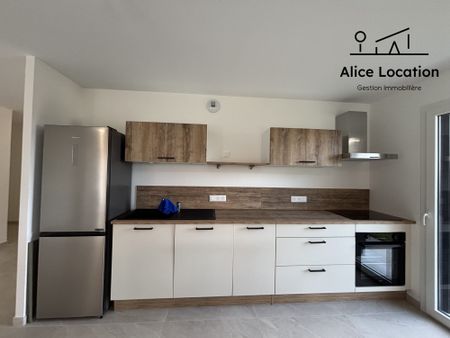 Location Appartement 3 pièces 68m² THONON LES BAINS 74200 - Photo 5