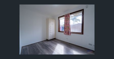 Family Home with Bonus Sunroom!! - Photo 3