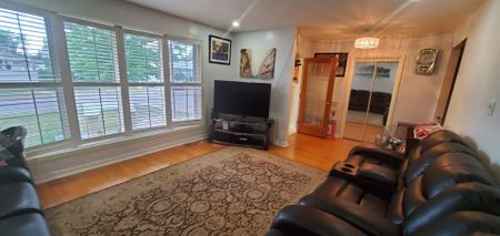 For Lease - 658 Dan Avenue, Cyrville - Carson Grove - Pineview, Ontario - Photo 3