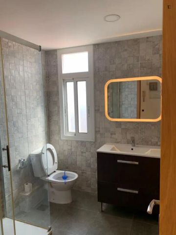 Estudio de alquiler en Sants - Photo 4