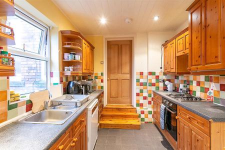 3 bedroom flat to rent - Photo 5