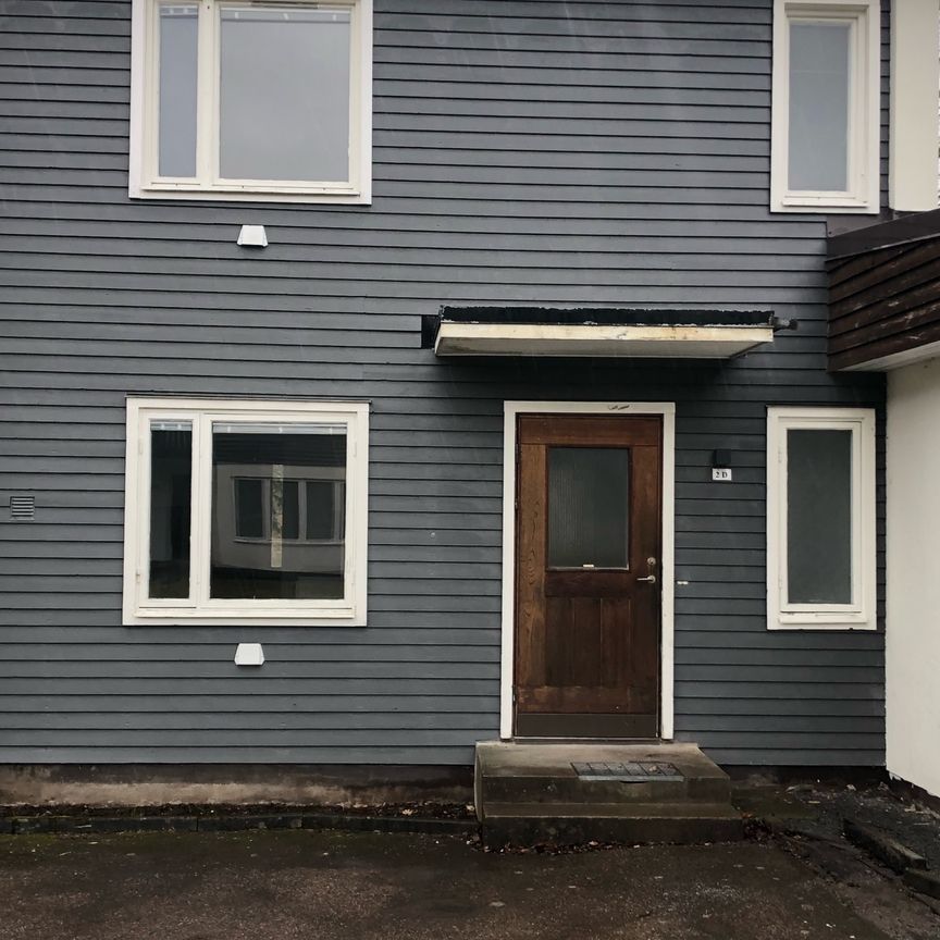 Västra vägen, Totebo - Foto 1