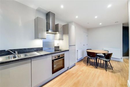 2 bedroom apartment to rent - Photo 4
