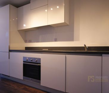 240 The Landmark - Photo 2