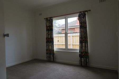 Well Presented 3 Bedroom Family Home – Balwyn High School Zone !!! - Photo 4