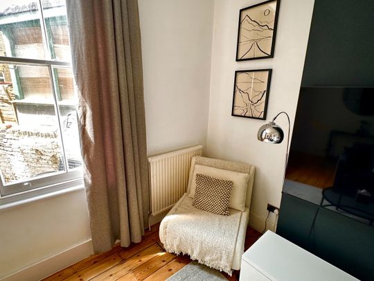 2 Bed Flat, Filmer Road, SW6 - Photo 1