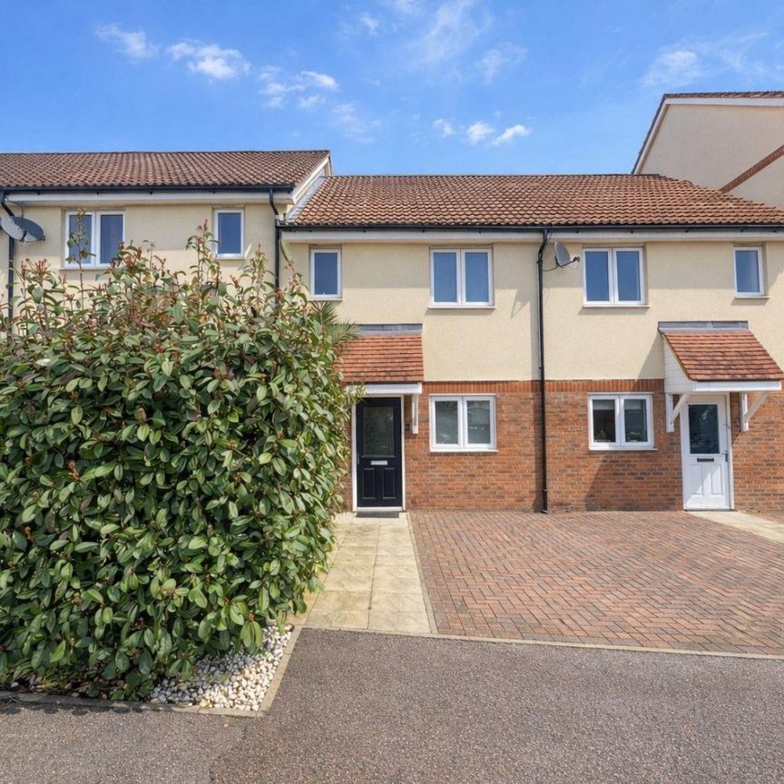 3 Bedroom House - Mid Terrace To Let - Photo 1