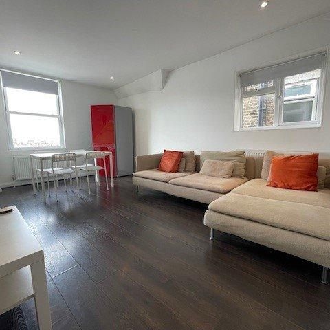 2 bedroom flat to rent - Photo 1