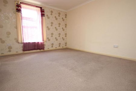 Clarence Street, Darwen, Lancashire, BB3 1HQ - Photo 2