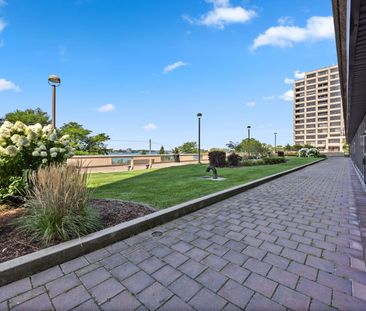 Welcome to Your Fully Furnished, Waterfront Retreat in Downtown Sarnia - Photo 2